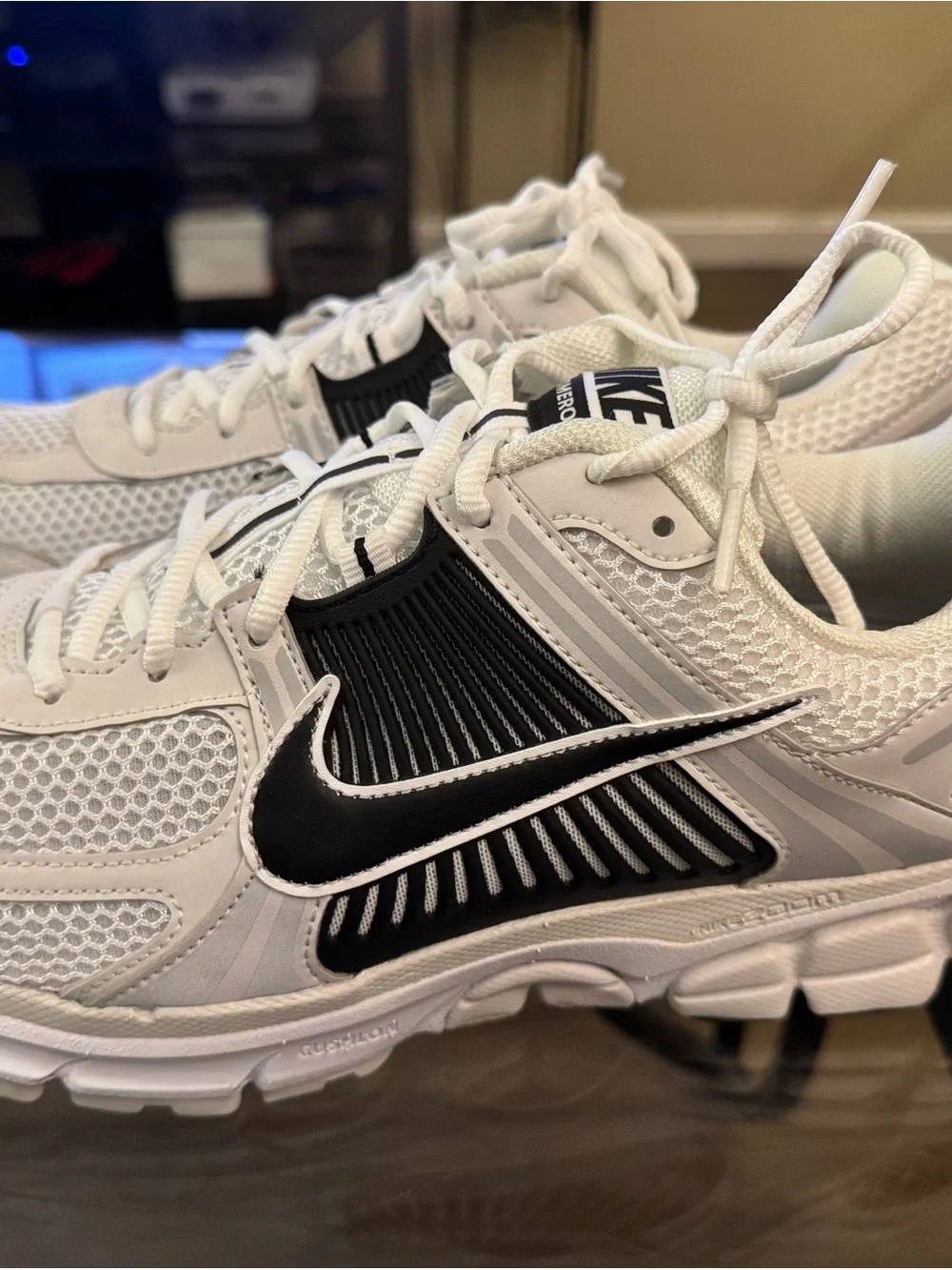 Nike Zoom Vomero 5 Men’s Size 12 Sneakers